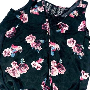 Maurice’s tank top